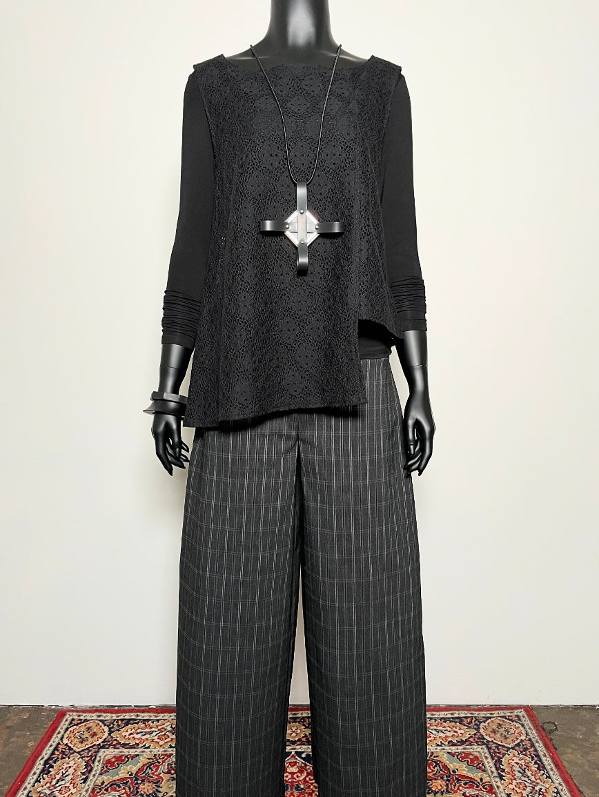 grey plaid pant black lace top rubber necklace resin bangles