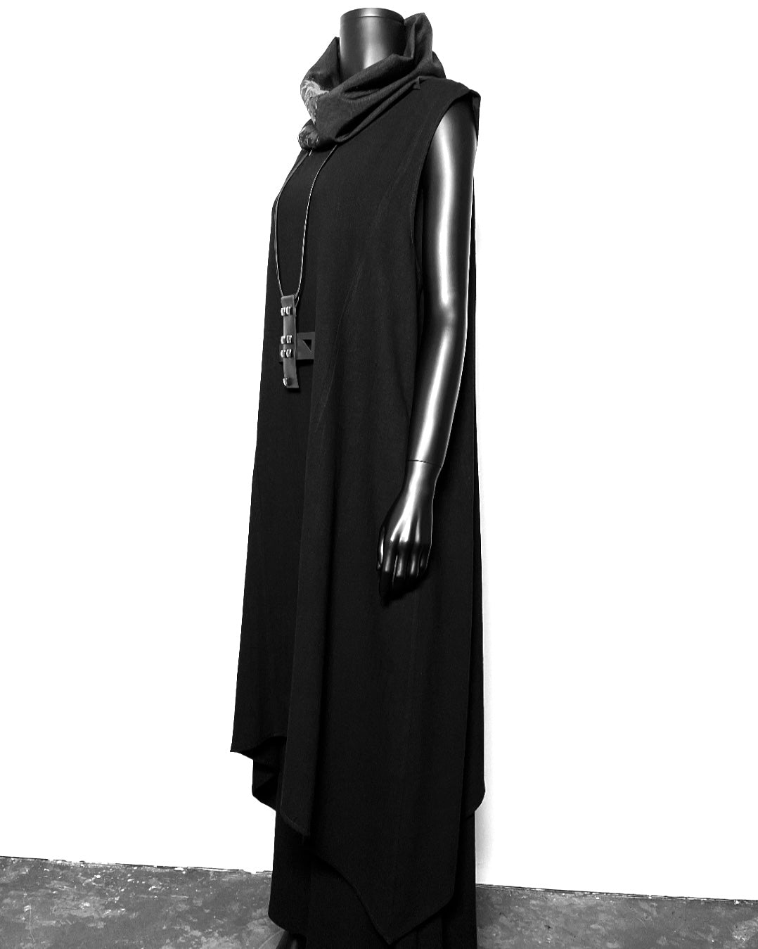 black linen dress ladies evening wear event wear apparel stylish clothing handmade in melbourne classy elegant clothing timeless clothing classic style oversized dress unique clothing unique style ageless style luxe fabrics statement clothing statement style evening style clothing womens clothing made in australia eloise the label