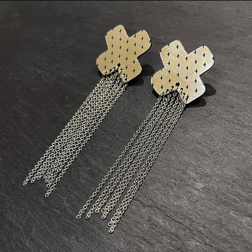 Kisses and Kinks Stud Earrings - Silver