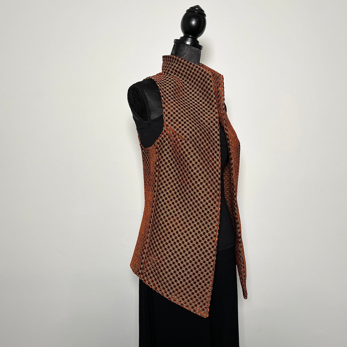 Natalia Vest - Limited edition - Winter auburn velvet