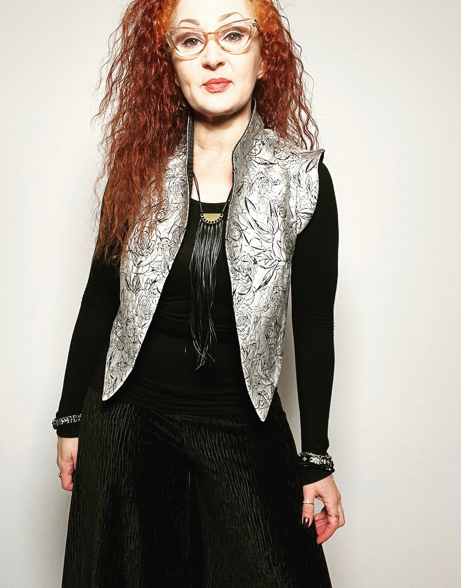 One Of A Kind Vest - Rose jacquard