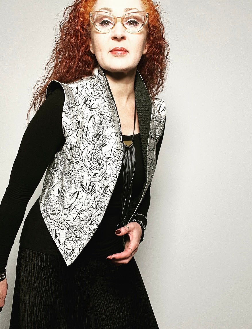 One Of A Kind Vest - Rose jacquard