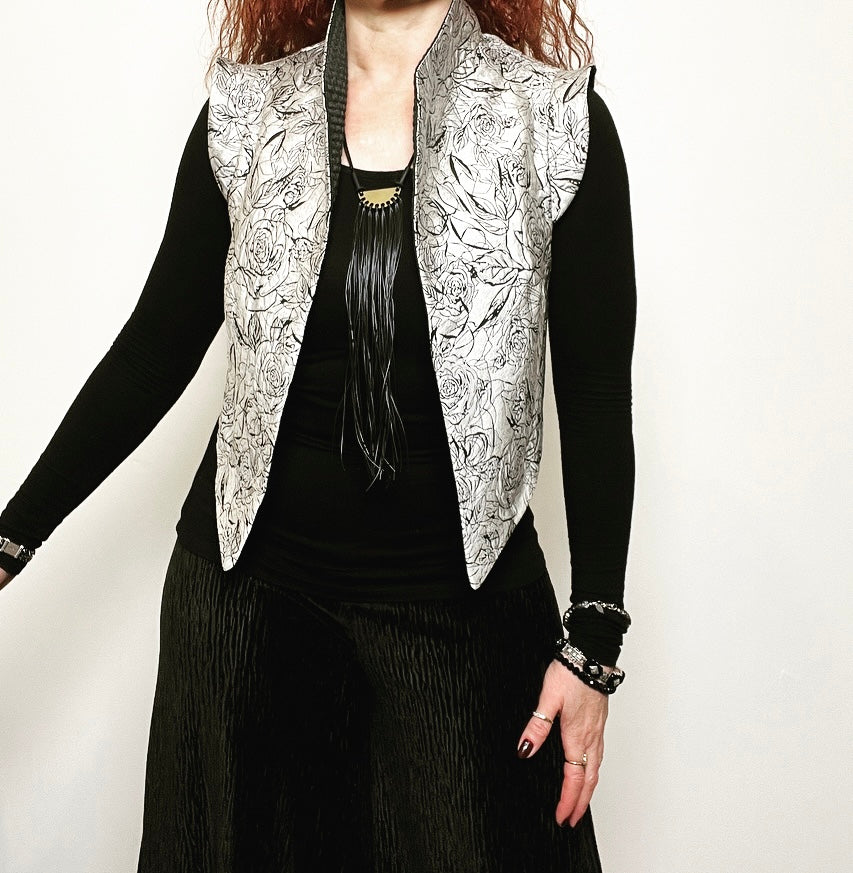One Of A Kind Vest - Rose jacquard