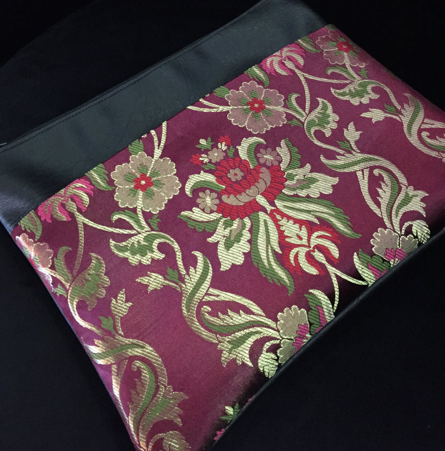 Eloise the label Dream clutch in ruby gold floral