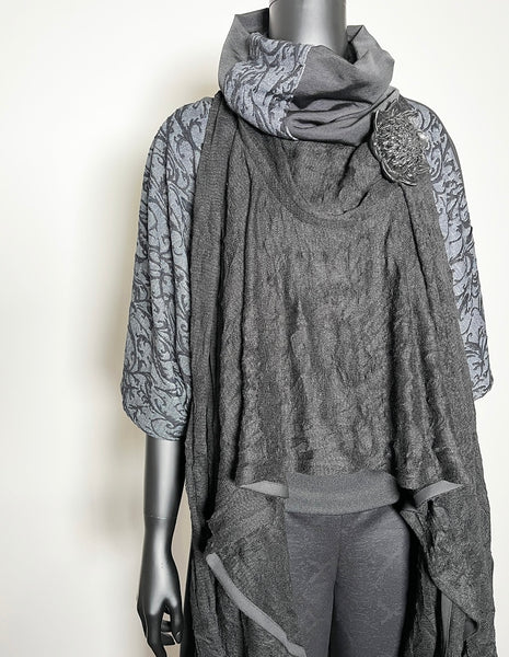 One Of A Kind Top - Grey fleck with black vines