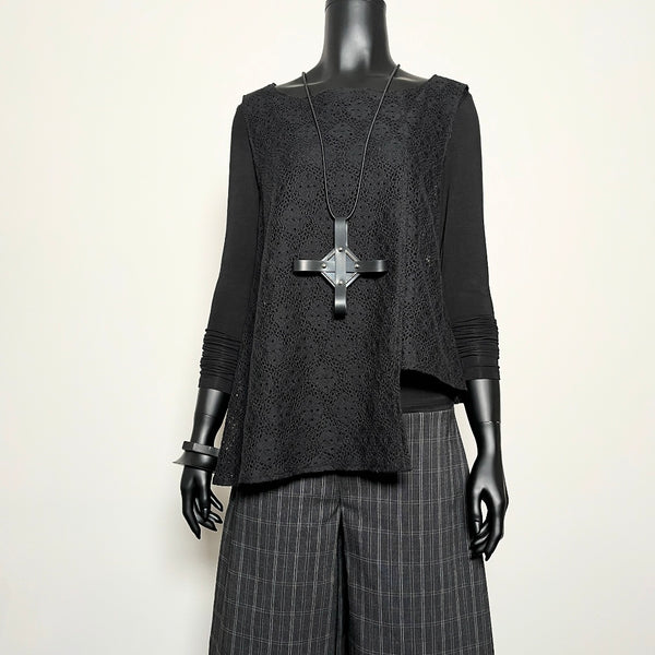 grey plaid wide leg pant black lace top black rubber necklace resin bangles