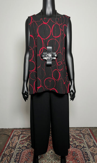 Tilda Top - Black Red Circles