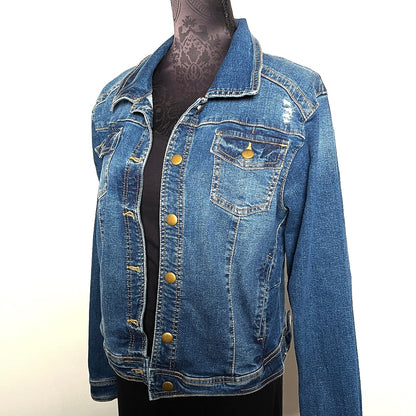 Upcycled denim jacket skulls and roses sustainable fashion made in melbourne 