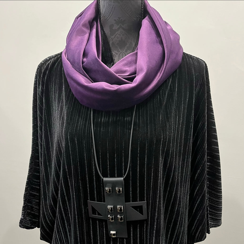 Eloise the label luxe velvet infinity scarf in purple